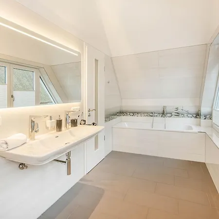 Lotsenstieg 13 A * Karlshagen